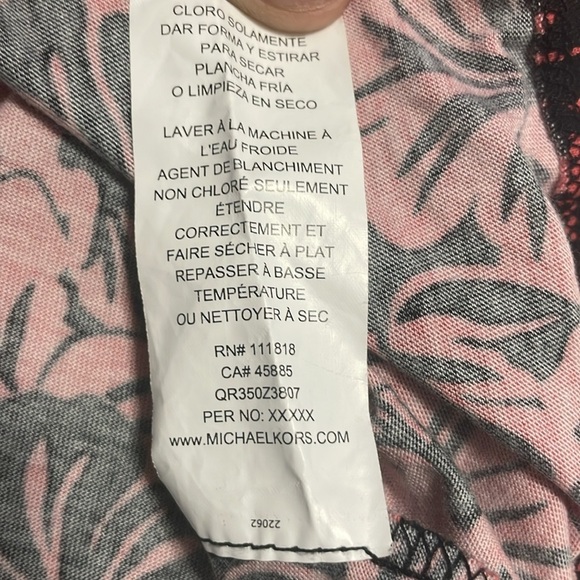 Michael Kors Red & Black Floral Print
Long Sleeve Blouse - Size S - Picture 8 of 10